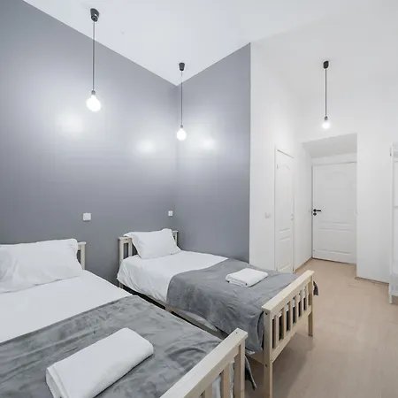 Hales Self Check-in - Lollo Gasthof 3*