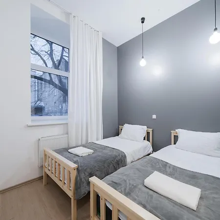 Hales Self Check-in - Lollo 招待所