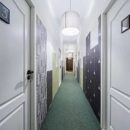 Гостьовий будинок Hales Self Check-in - Lollo