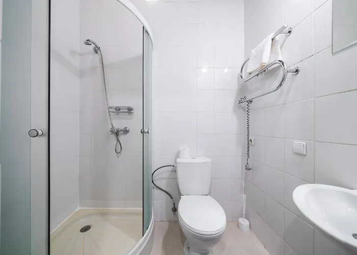 Hales Self Check-in - Lollo